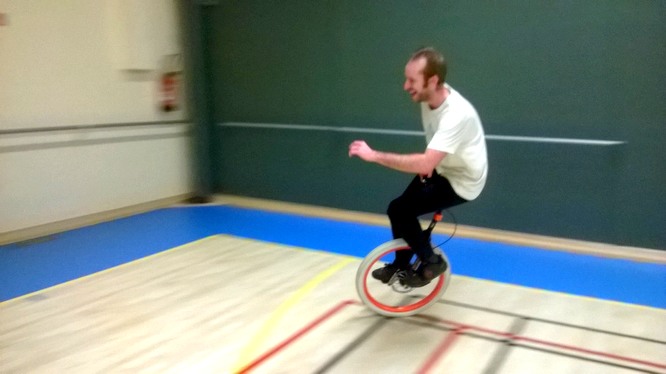 bras plus flou que les pieds.jpg